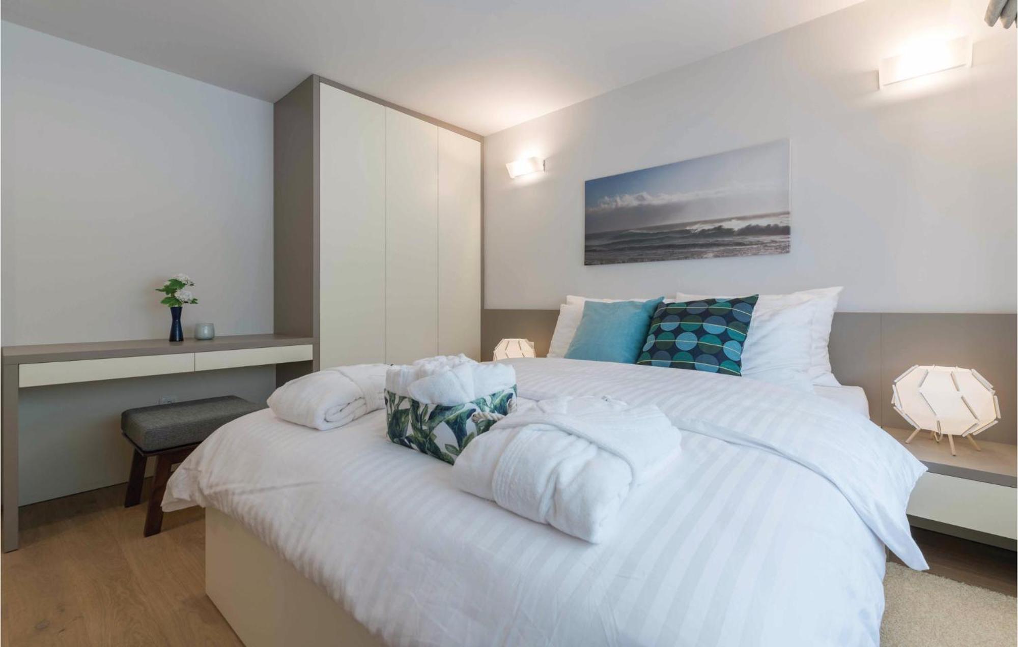 Awesome apartment in Plomin with 1 Bedrooms, WiFi&Outdoor swimming pool Buitenkant foto
