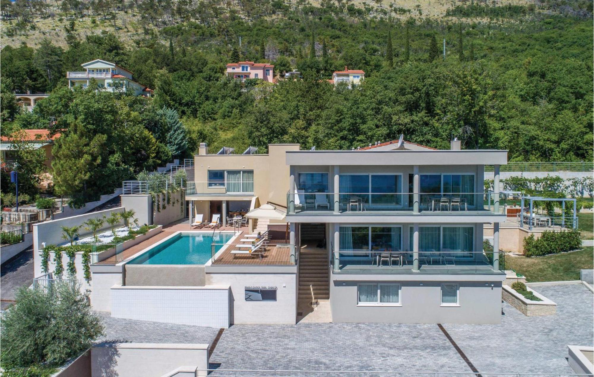 Awesome apartment in Plomin with 1 Bedrooms, WiFi&Outdoor swimming pool Buitenkant foto